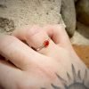 Bague réglable argent 925 et zirconiums avec un grenat hessonite facetté